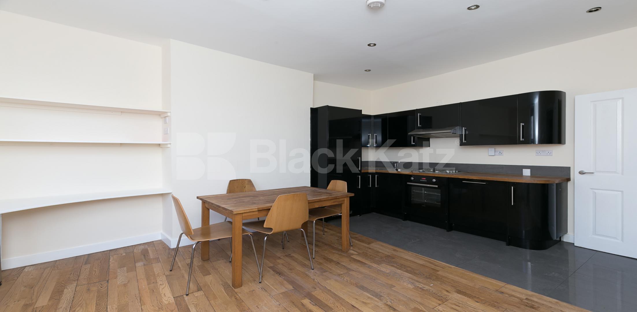 Open and Inviting 3 Bedroom, Furnished Flat in Kentish Town Road NW1
